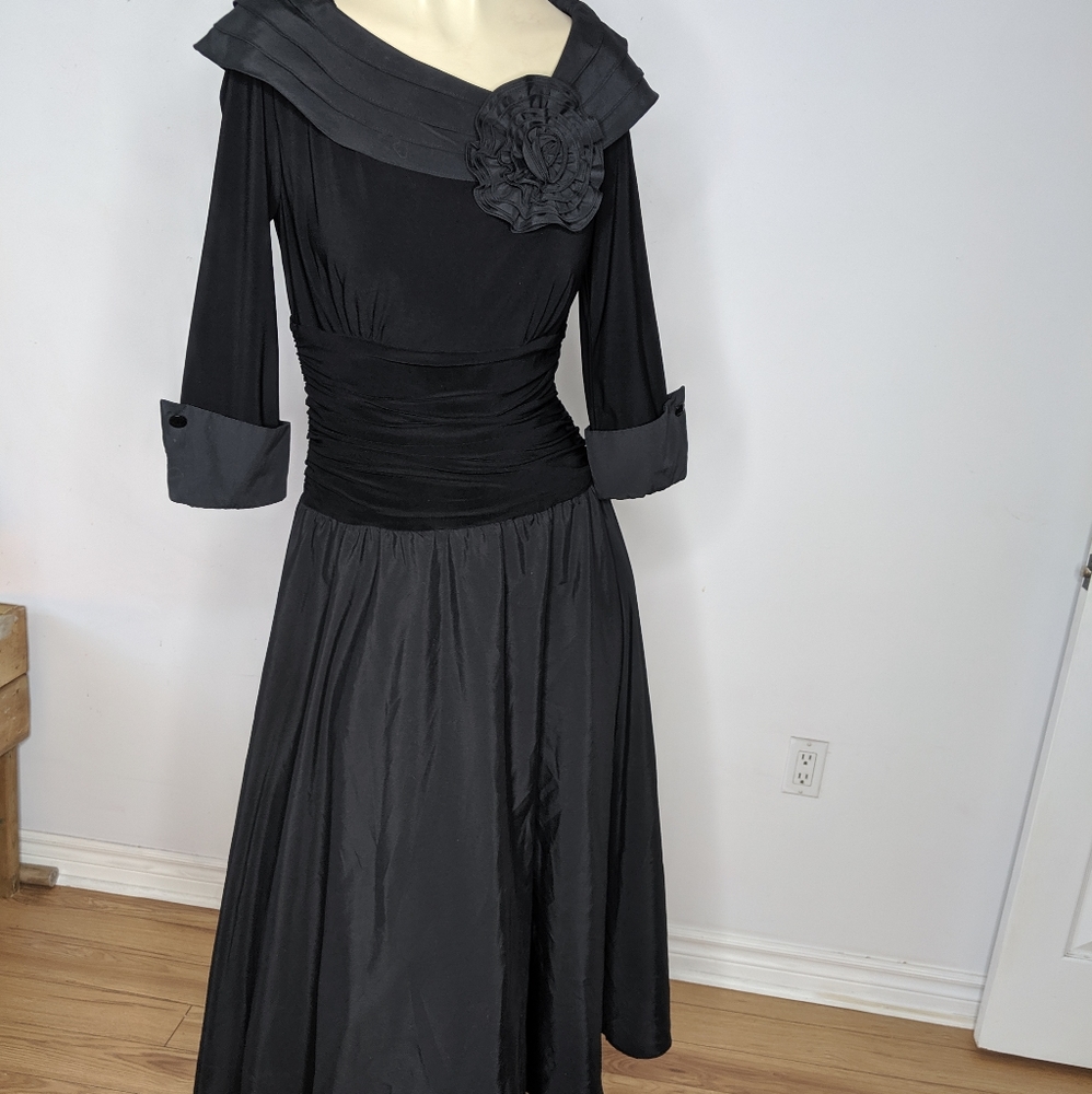 La Nouvelle Renaissance - dress